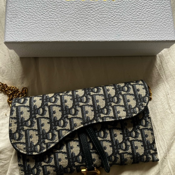 Dior wallet on chain, bought in Paris - Picture 2 of 5